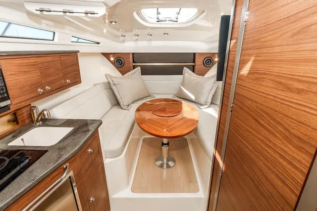 Cabin & dining — Boston Whaler 325 Conquest reference photograph